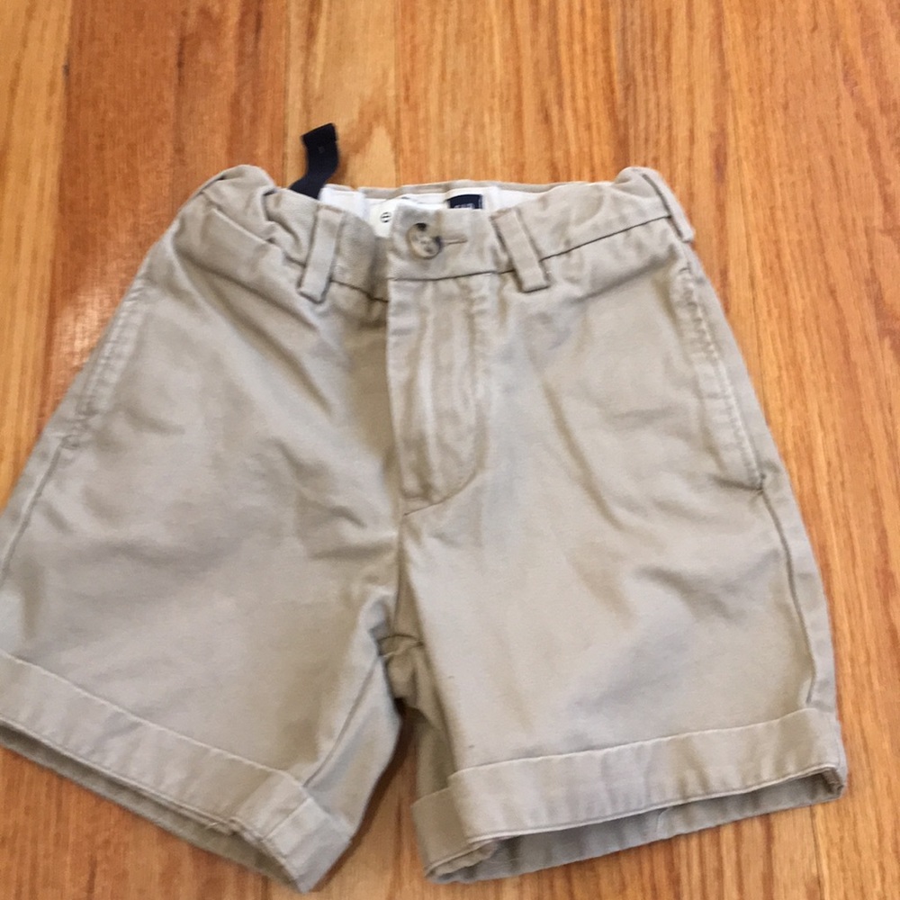 Gap boys shorts size 5
